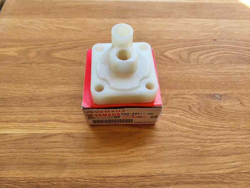 Фото товара Корпус помпы Yamaha F20 F15 6AH443110000 от магазина PartsYam