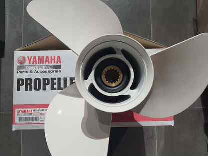 Фото товара Винт гребной Yamaha 15 шаг 6E5459470000 от магазина PartsYam