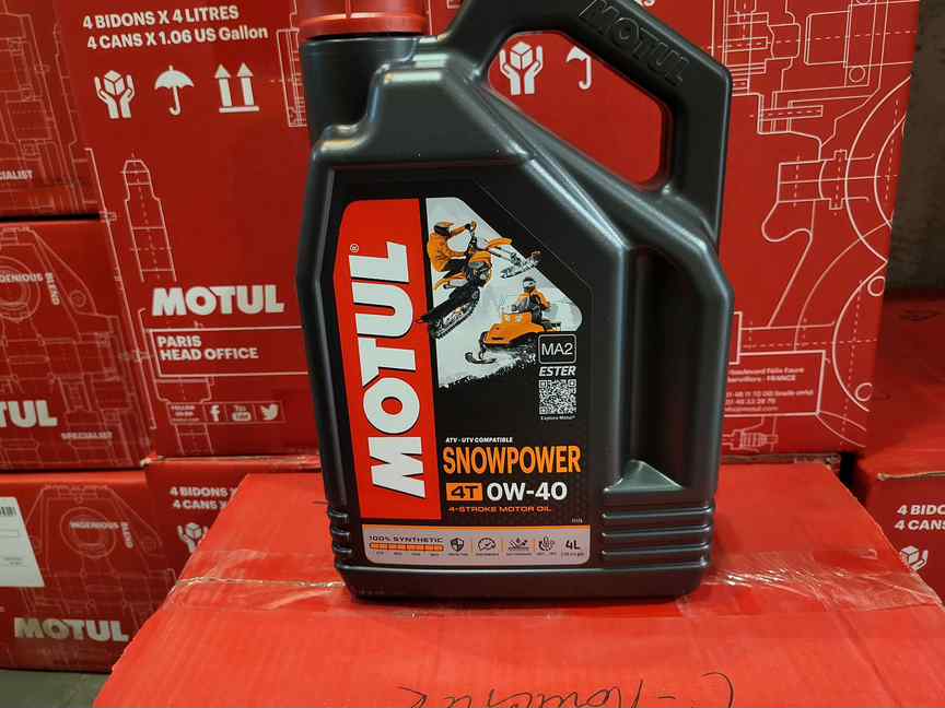 Фото товара Масло Motul SnowPower 4T 0w40 synth от магазина PartsYam