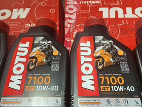 Фото товара Масло motul 7100 4T 10W-40 1 Л от магазина PartsYam